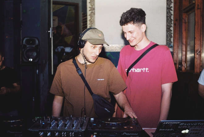 5 SOS x DUNGEON, Cofe de la Ostrava, Metro